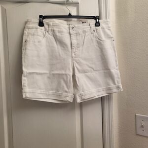 Style & Co. Women's Crisp White Bermuda Shorts